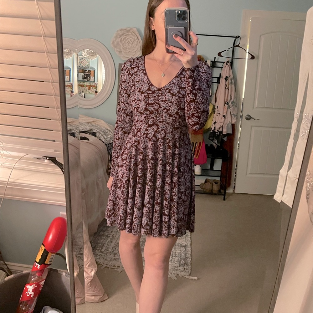 Crisscross ribbon purple floral mid dress